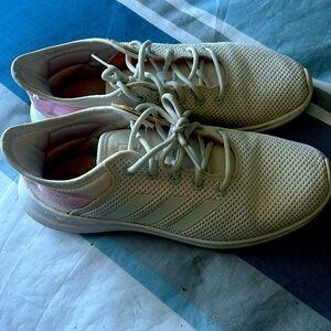 Cloud foam Adidas sneaker